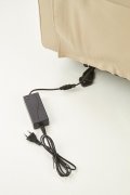 Fotel do salonu, funkcja relax, beżowa ekoskóra, funkcja kołyski i elektryczngo rozkładania