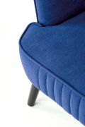 Fotel do salonu klasyczny, tkanina velvet, kolor granatowy i nóżki drewniane w kolorze czarnym