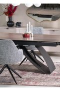 Krzesło do salonu materiałowe popielate z podłokietnikami na czarnych nogach