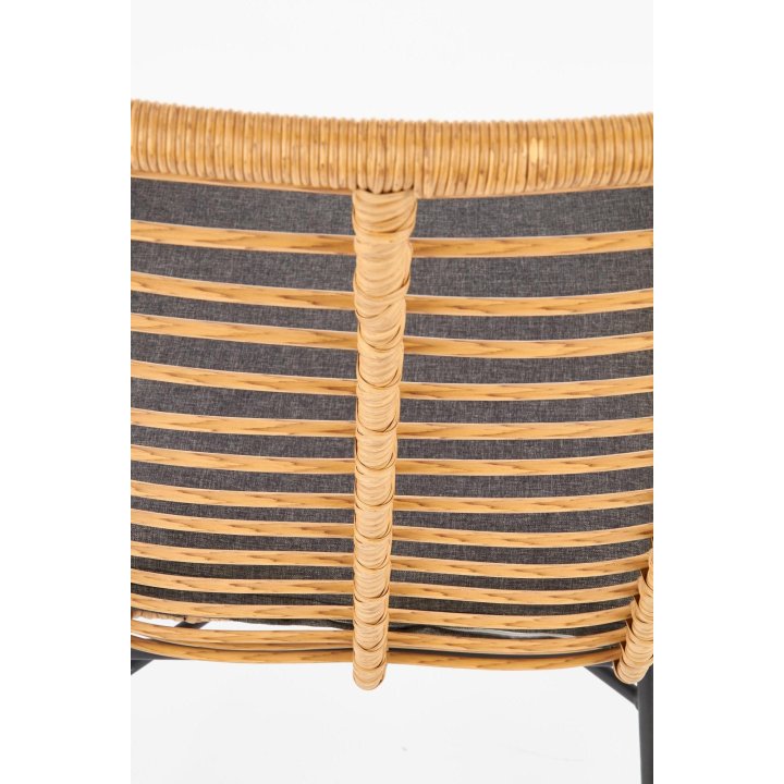 Fotel do salonu, boho, skandynawski, kolor naturalny, stelaż czarny szara poduszka, rattan syntetyczny