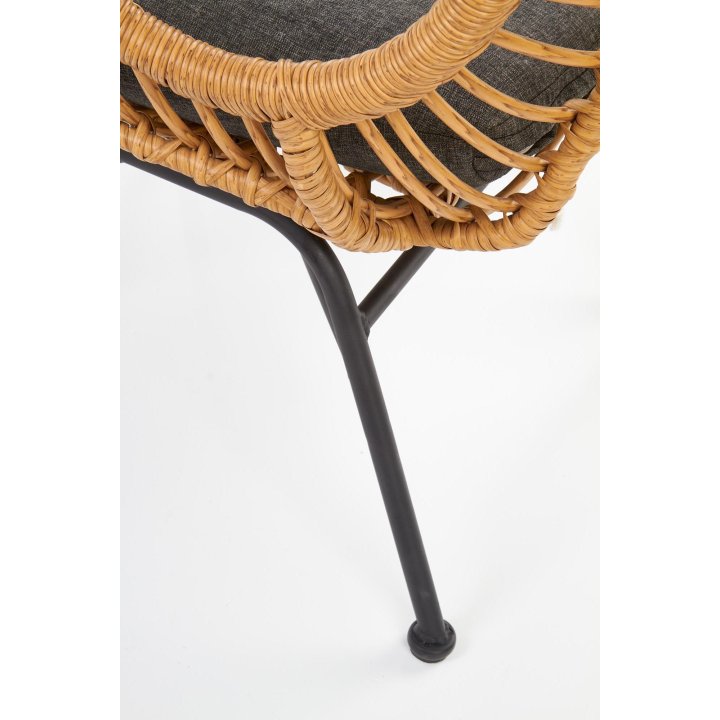 Fotel do salonu, boho, skandynawski, kolor naturalny, stelaż czarny szara poduszka, rattan syntetyczny