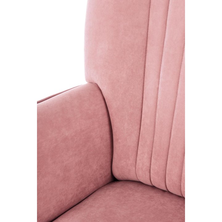 Fotel do salonu klasyczny, tkanina velvet, kolor różowy i nóżki drewniane w kolorze czarnym