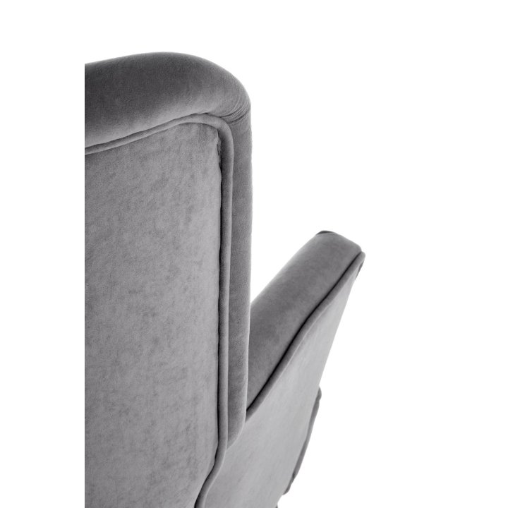 Fotel do salonu klasyczny, tkanina velvet, kolor popielaty i nóżki drewniane w kolorze czarnym