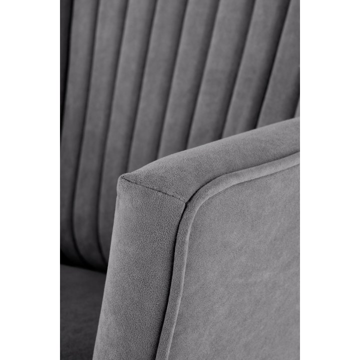 Fotel do salonu klasyczny, tkanina velvet, kolor popielaty i nóżki drewniane w kolorze czarnym