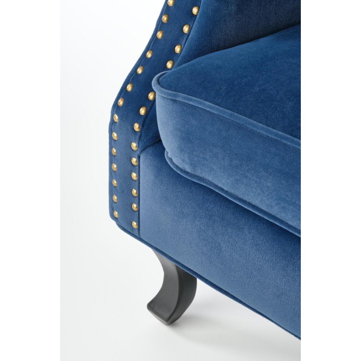 Fotel do salonu klasyczny, kolor granatowy, tkanina velvet, nóżki drewniane czarne