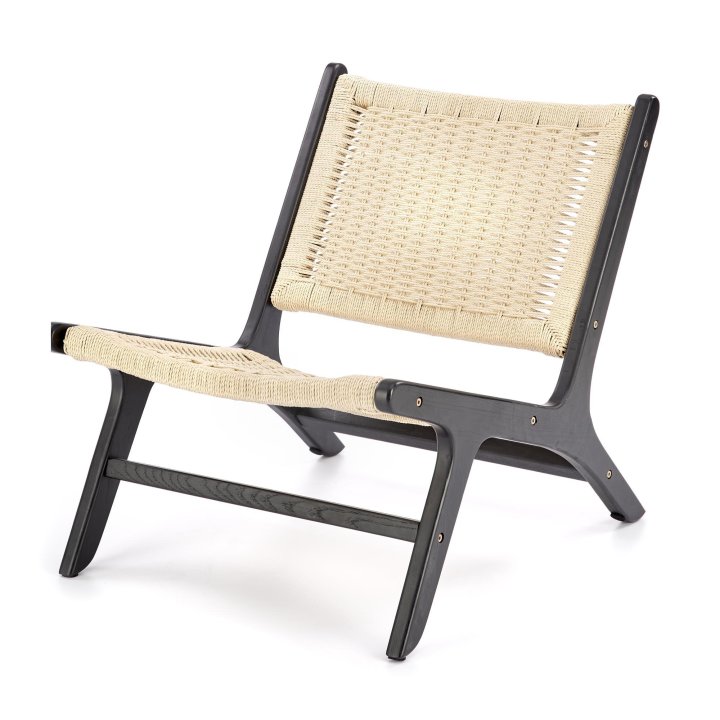 Fotel do salonu w kolorze naturalnym i z czarnym stelażem, w stylu boho, sznurek