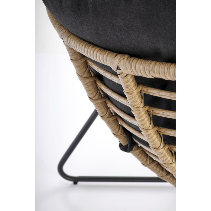 Fotel do salonu boho nowoczesny, kolor czarny i rattan syntetyczny