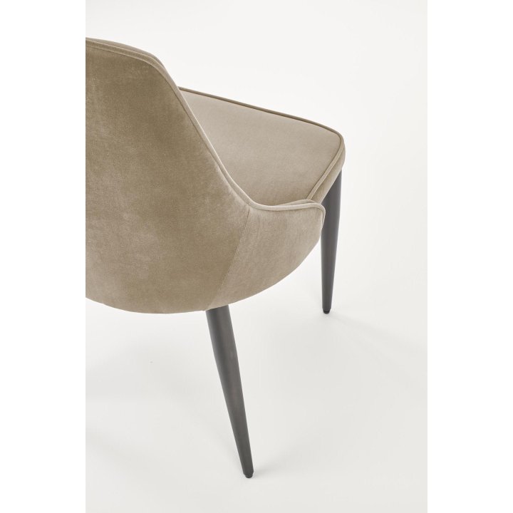 Krzesło do salonu pikowane beżowe