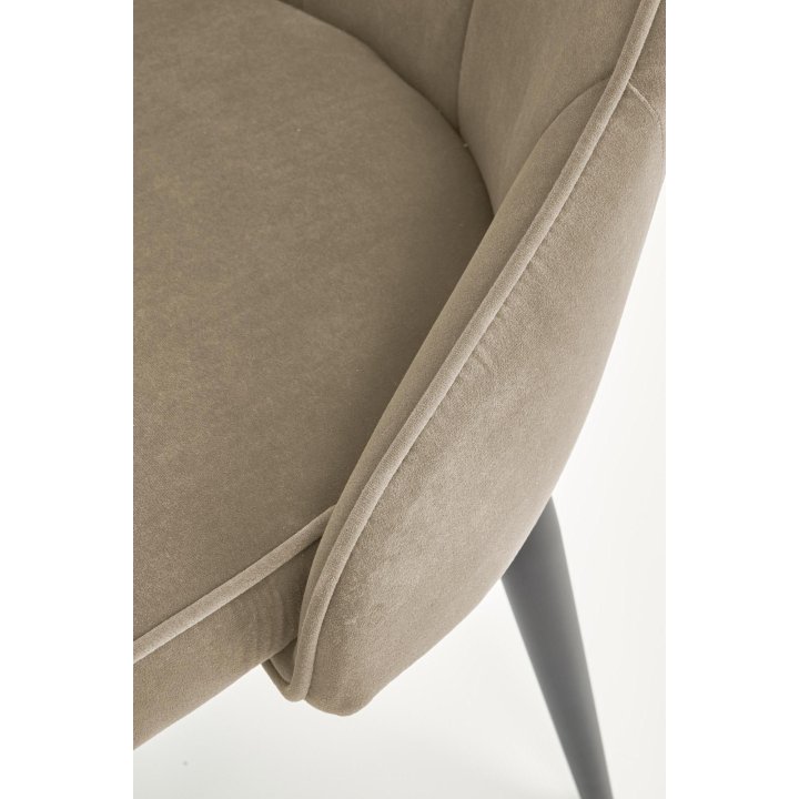 Krzesło do salonu pikowane beżowe