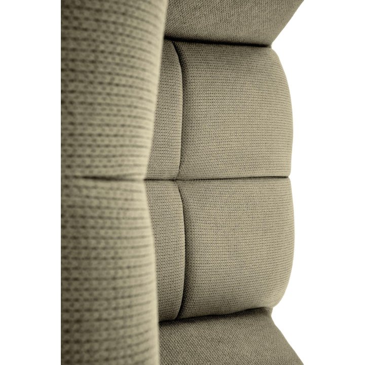 Fotel do salonu, klasyczny, kolor oliwkowy, z przeszyciami, na czarnych metalowych nogach, tkanina - VARDO