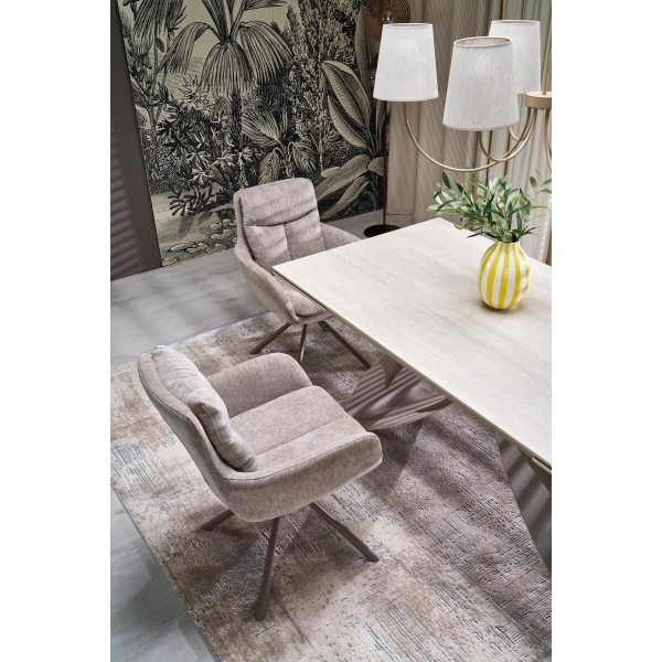 Stół rozkładany z prostokątnym matowym blatem ze spieku we wzór jasnego trawertynu i jasnobeżowymi nogami