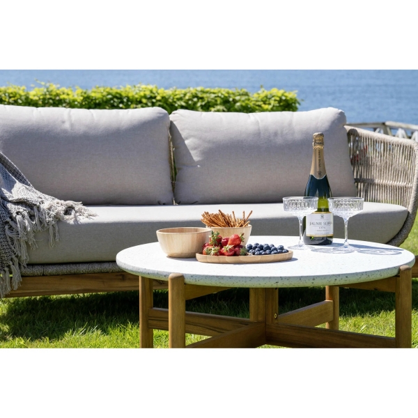 Stolik kawowy Terracina 84,5cm akacja/terrazzo - House Nordic
