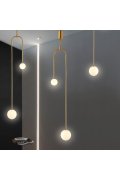 Lampa wisząca LOOP złota 123 cm z białymi kloszami - nowoczesna do salonu