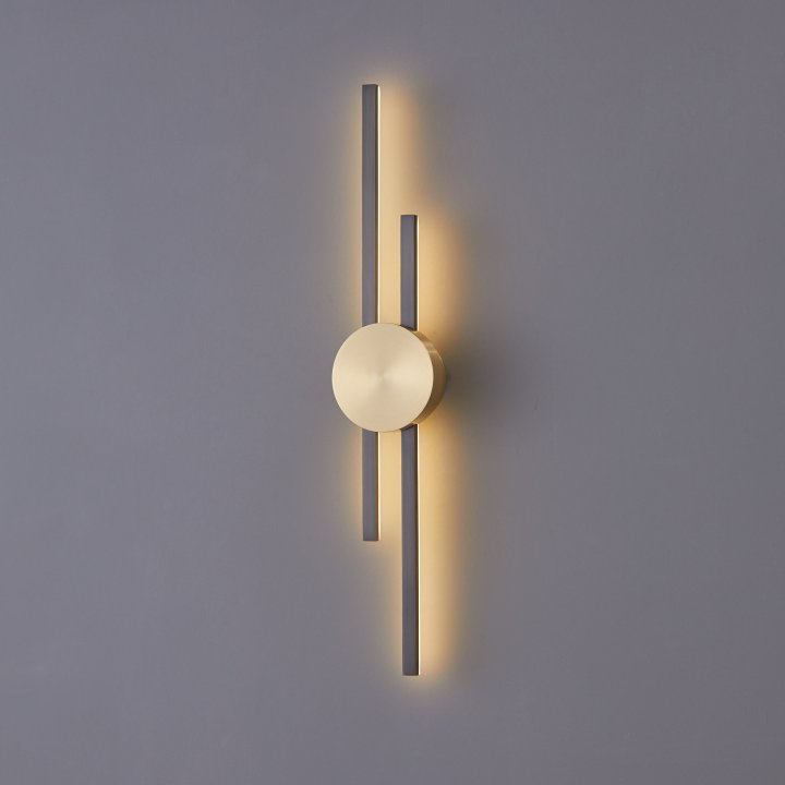 Lampa ścienna LED CENTRO czarny i mosiądz 64 cm - elegancki kinkiet